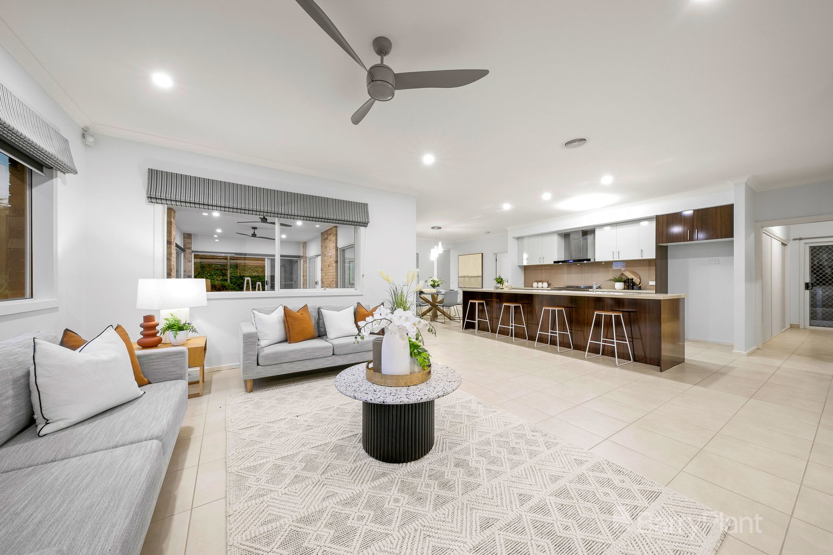 8 Carey CrescentPakenham, VIC 3810, Pakenham - Thumbnail 4