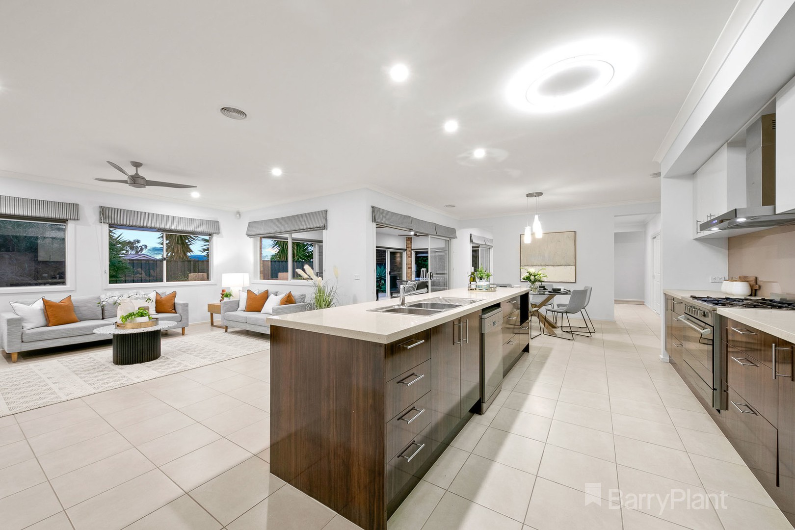 8 Carey CrescentPakenham, VIC 3810, Pakenham - Thumbnail 8