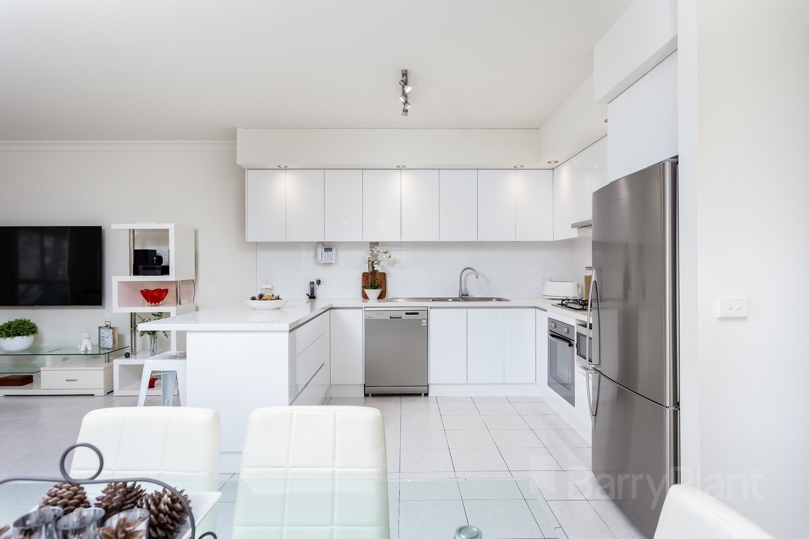 8 Carlisle Terrace, Point Cook, VIC 3030, Point Cook - Thumbnail 4