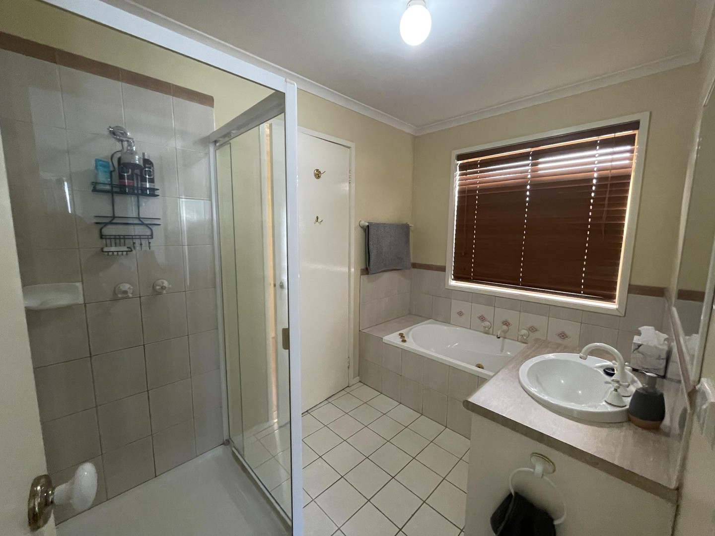 8 Carmel Avenue, Ferntree Gully, VIC 3156, Ferntree Gully - Thumbnail 5