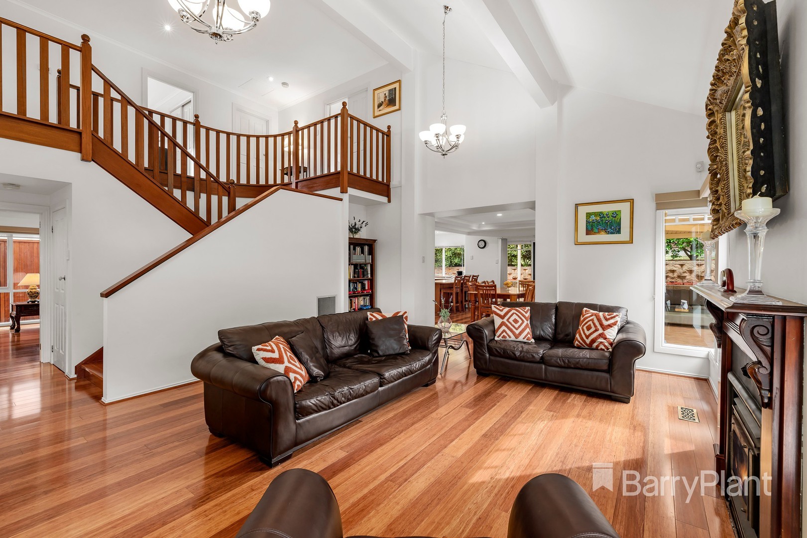 8 Carmel CloseGreensborough, VIC 3088, Greensborough - Thumbnail 2