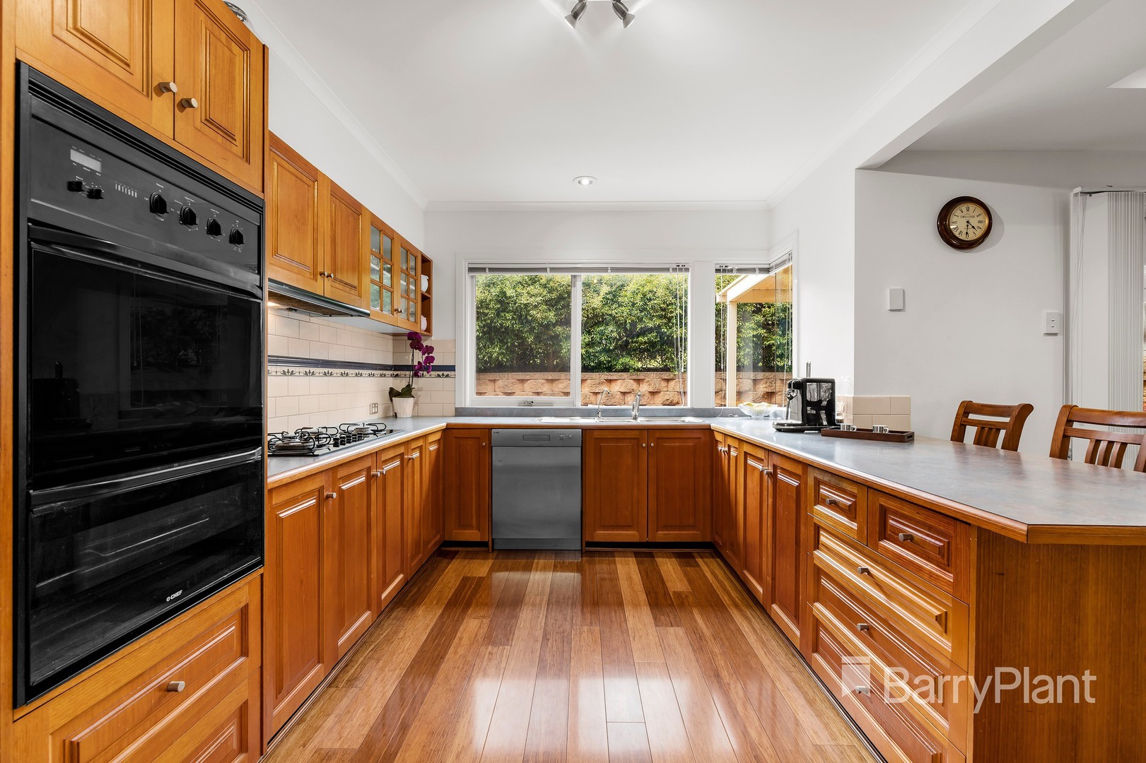 8 Carmel CloseGreensborough, VIC 3088, Greensborough - Thumbnail 4