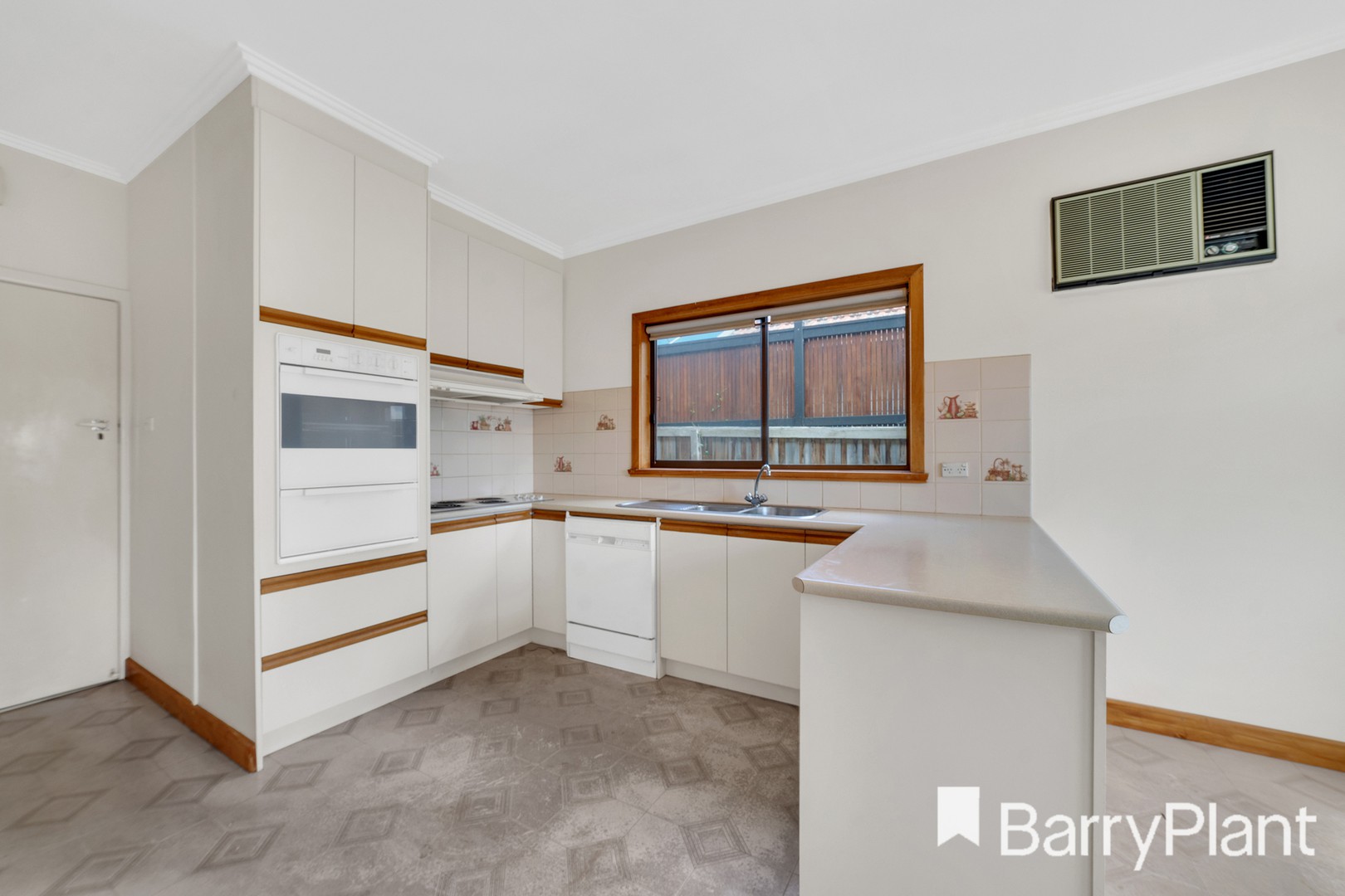 8 Carmody Street, Burwood, VIC 3125, Burwood - Thumbnail 4