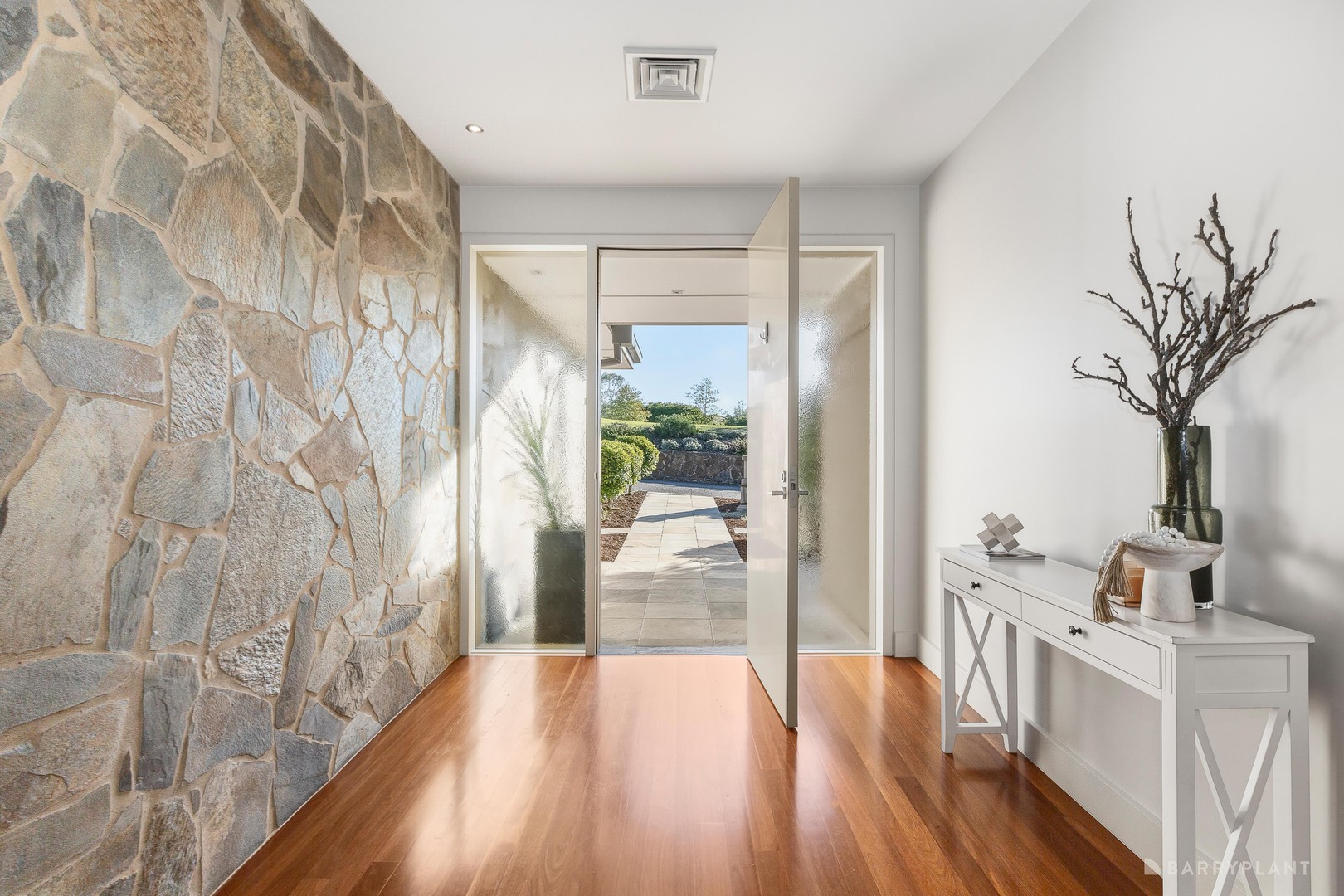 8 Carnoustie Lane, Chirnside Park, VIC 3116, Chirnside Park - Thumbnail 3