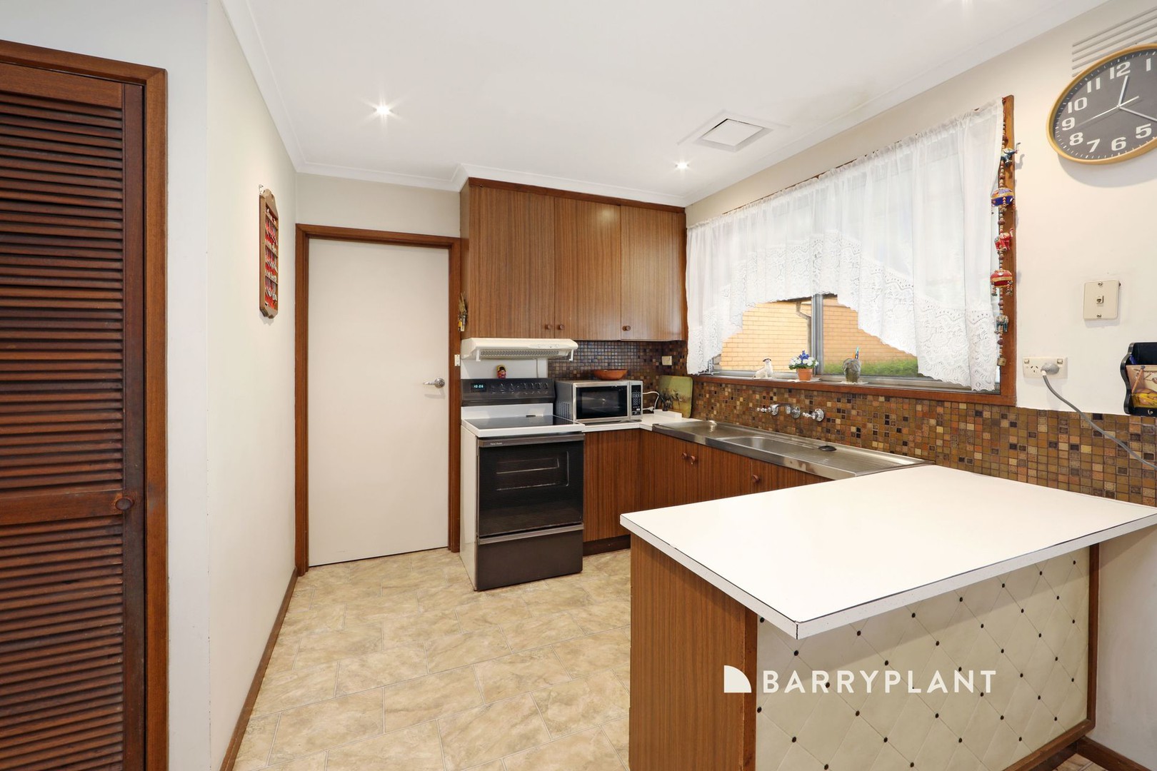 8 Carrara Road, Rowville, VIC 3178 - Thumbnail 2 - 25/03/2025