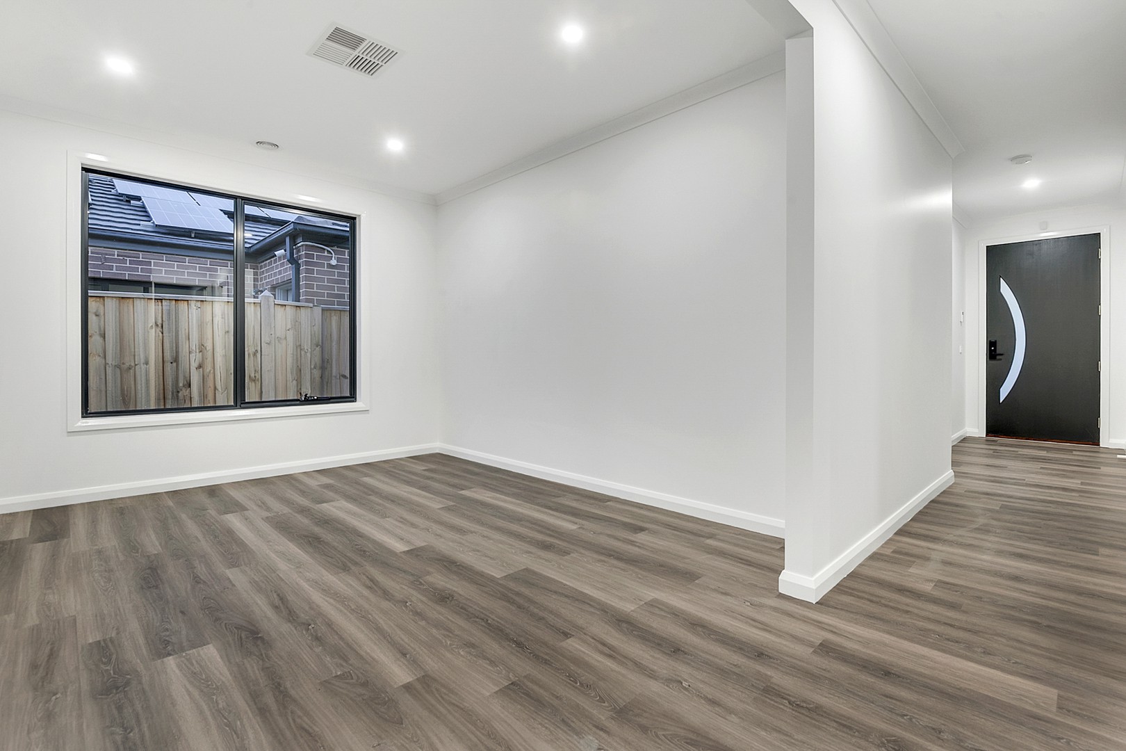 8 Catanzaro Crescent, Wollert, VIC 3750, Wollert - Thumbnail 2