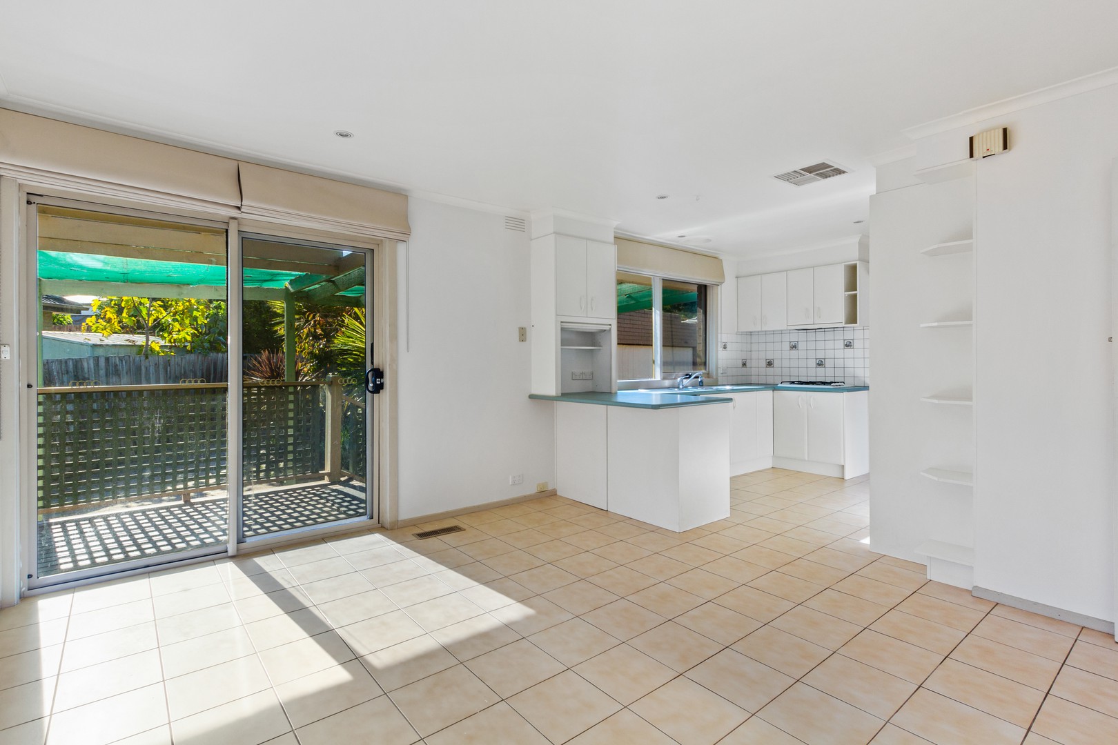 8 Cherrington Square, Wantirna, VIC 3152, Wantirna - Thumbnail 4