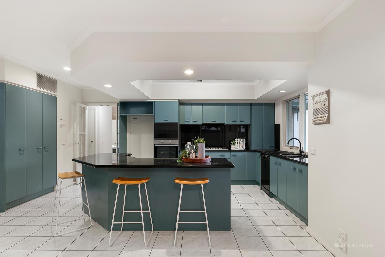 8 Chestnut Court, Doncaster East, VIC 3109, Doncaster East - Thumbnail 5