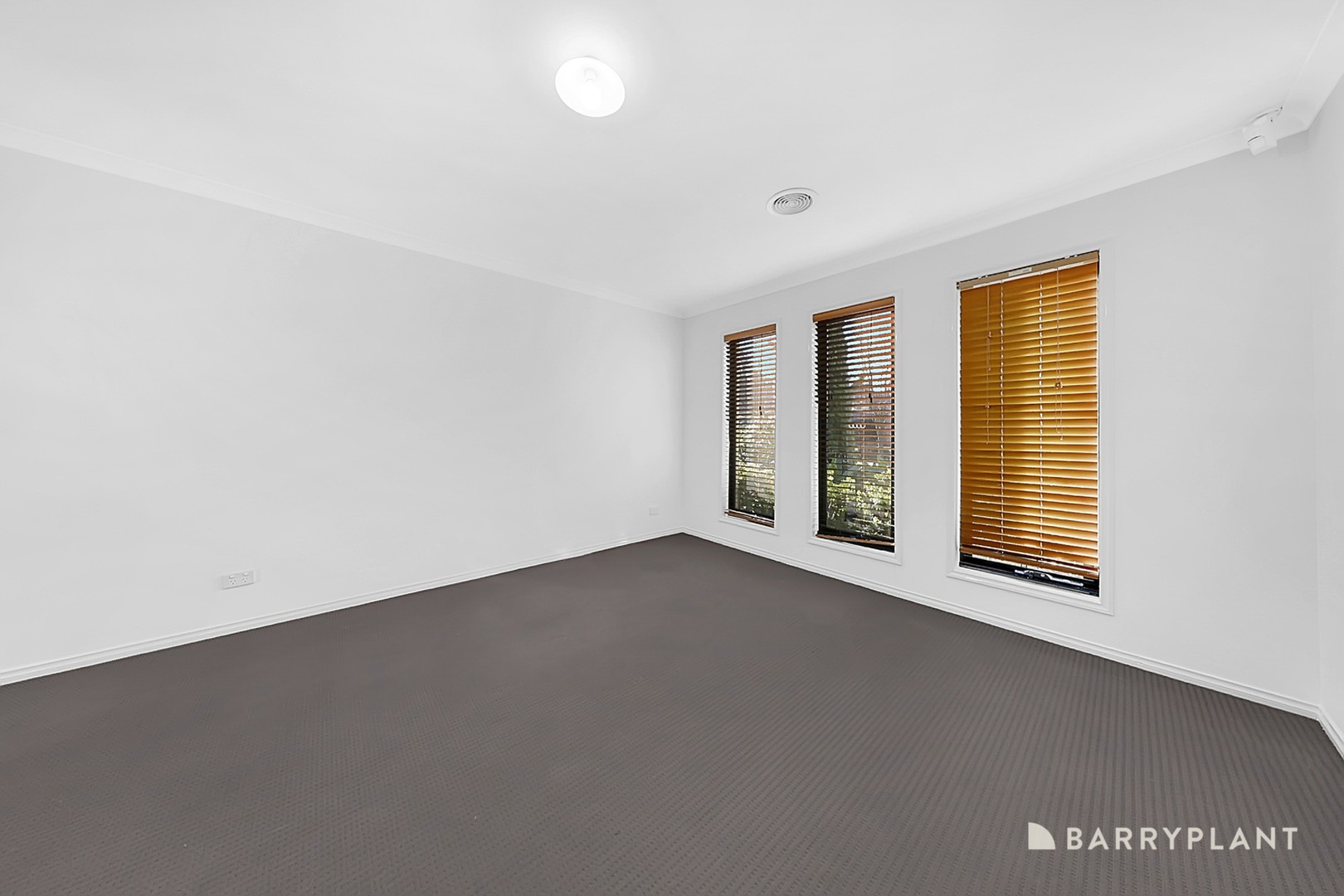 8 Clarence Way, South Morang, VIC 3752, South Morang - Thumbnail 7