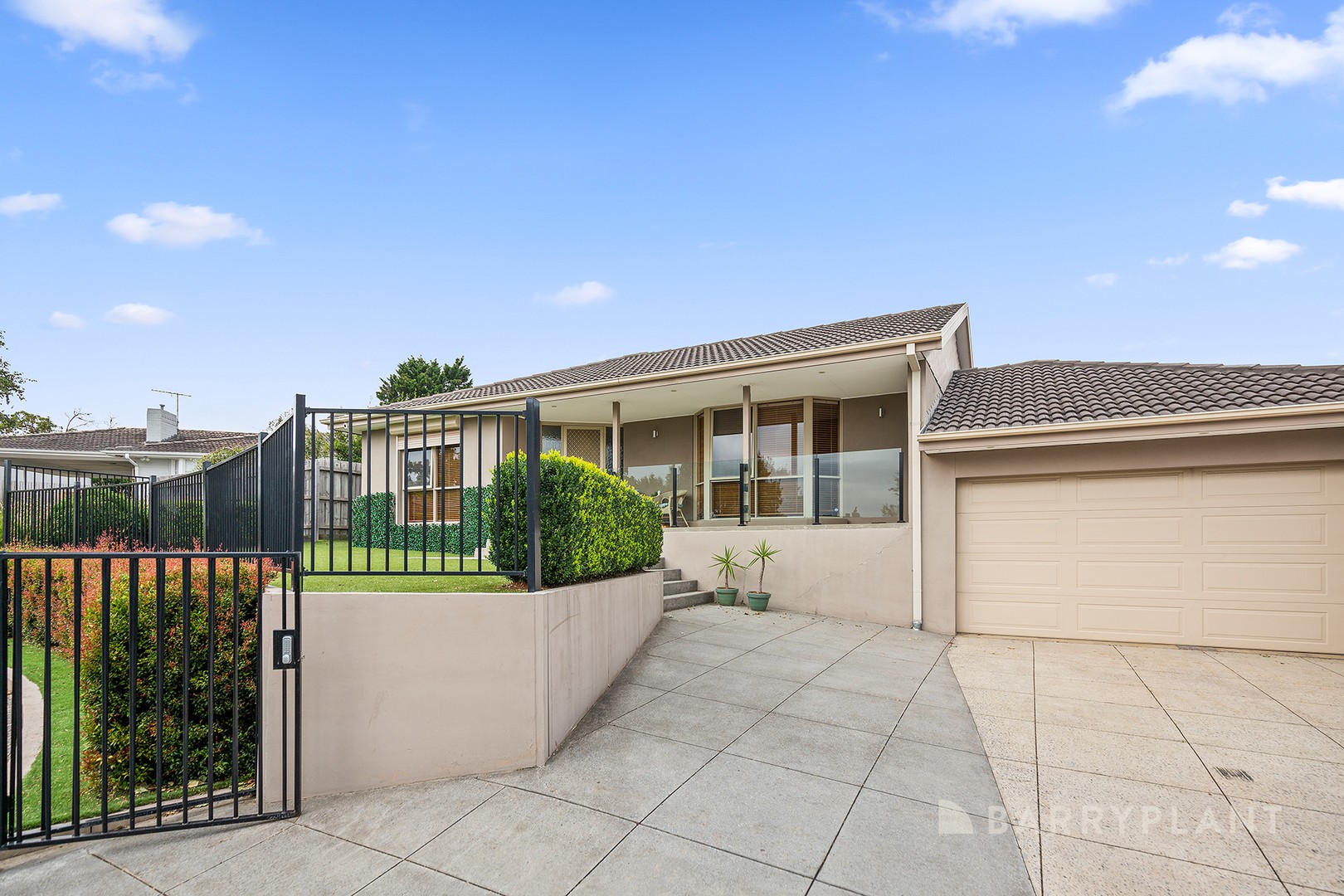 8 Clark Court, Berwick, VIC 3806, Berwick - Thumbnail 2