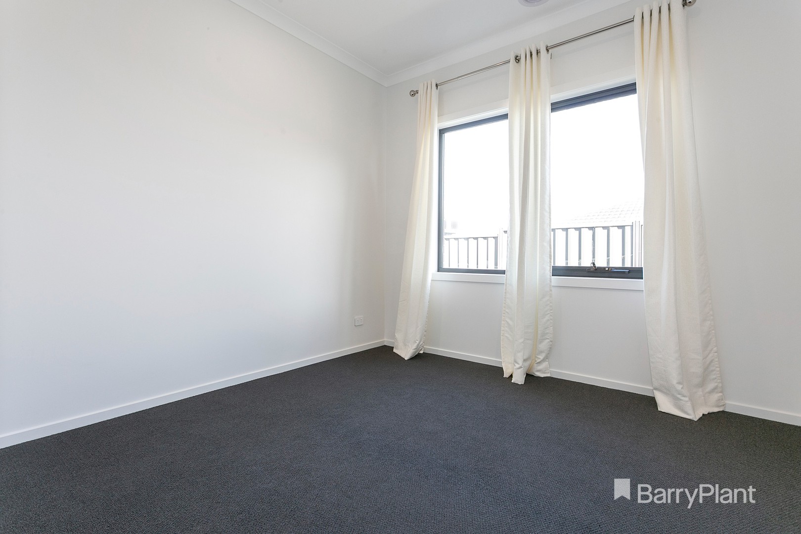 8 Coachella Way, Berwick, VIC 3806, Berwick - Thumbnail 5