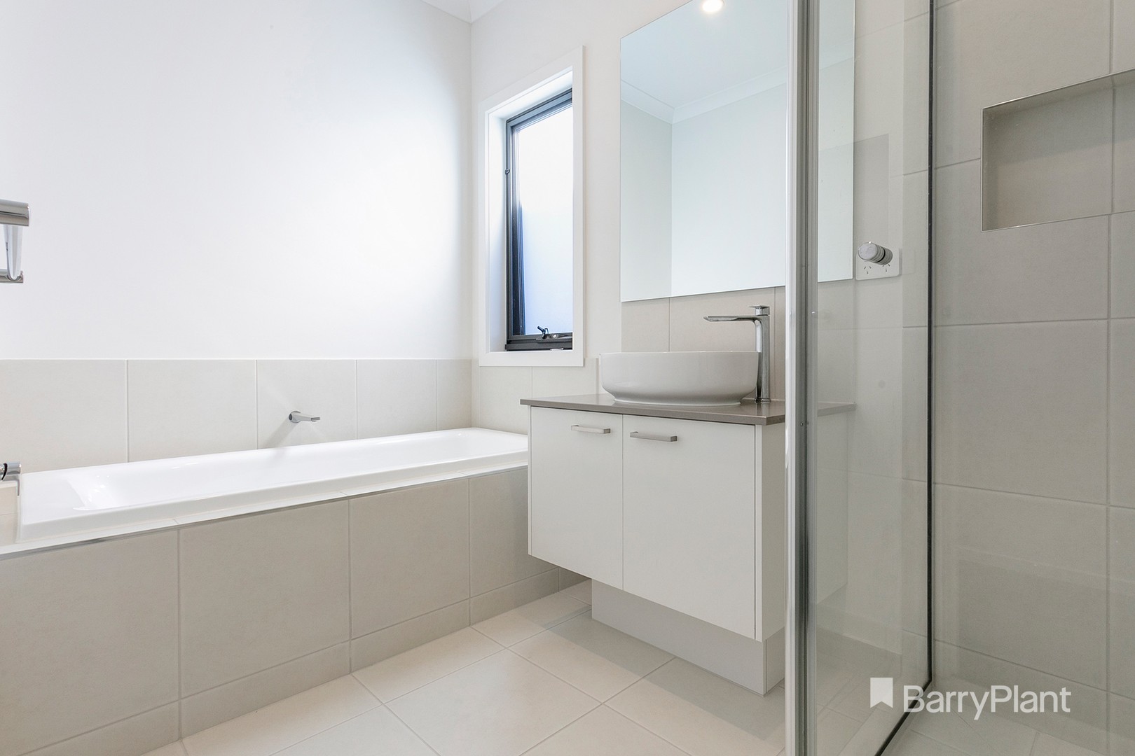 8 Coachella Way, Berwick, VIC 3806, Berwick - Thumbnail 7