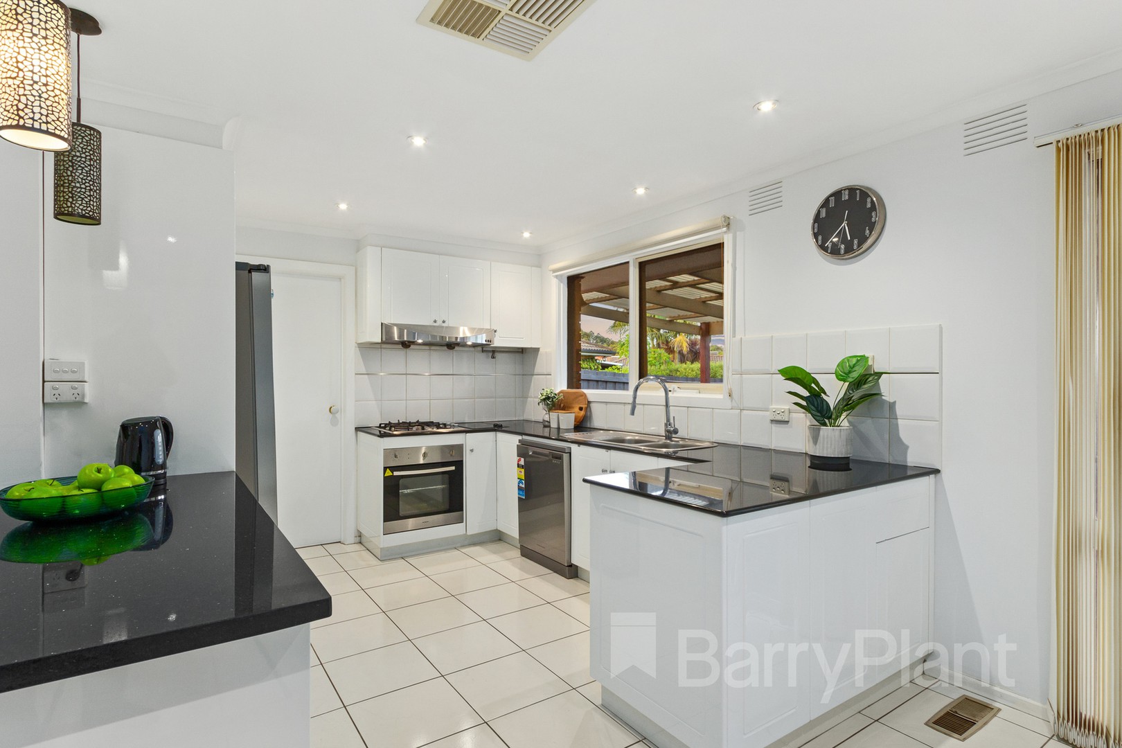 8 Coorong Court, Wantirna, VIC 3152, Wantirna - Thumbnail 3