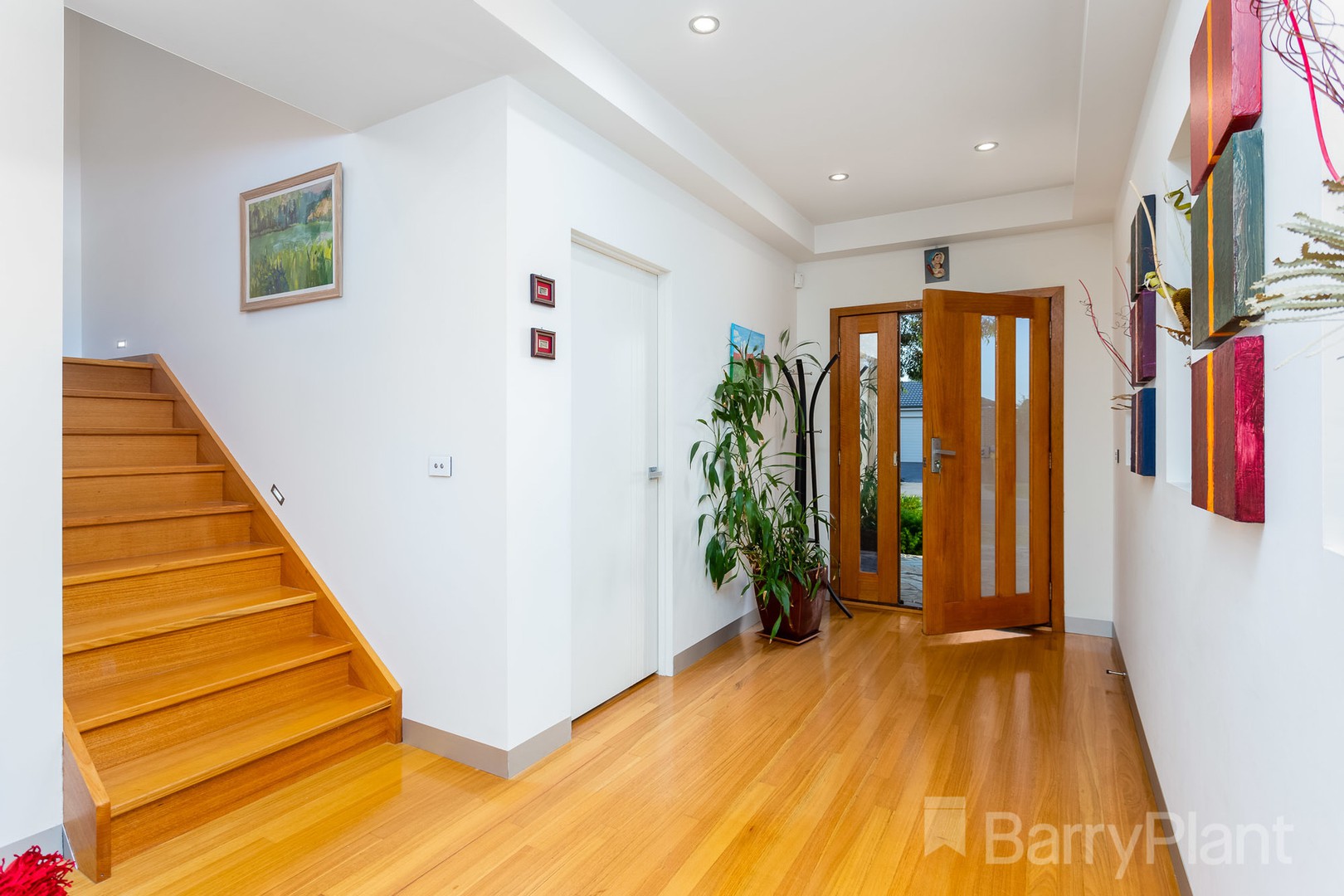 8 Cordner Way, Point Cook, VIC 3030, Point Cook - Thumbnail 4