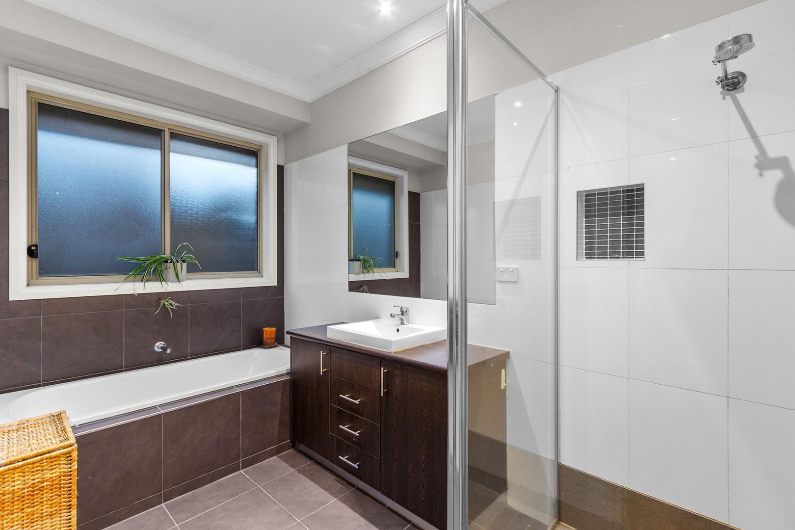 8 Coromandel Crescent South, Knoxfield, VIC 3180, Knoxfield - Thumbnail 6