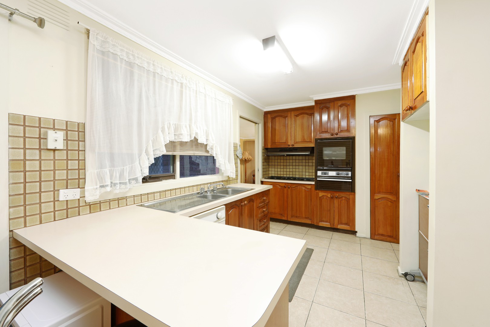 24 Toorak Terrace, Lorne, VIC, Rowville - Thumbnail 3