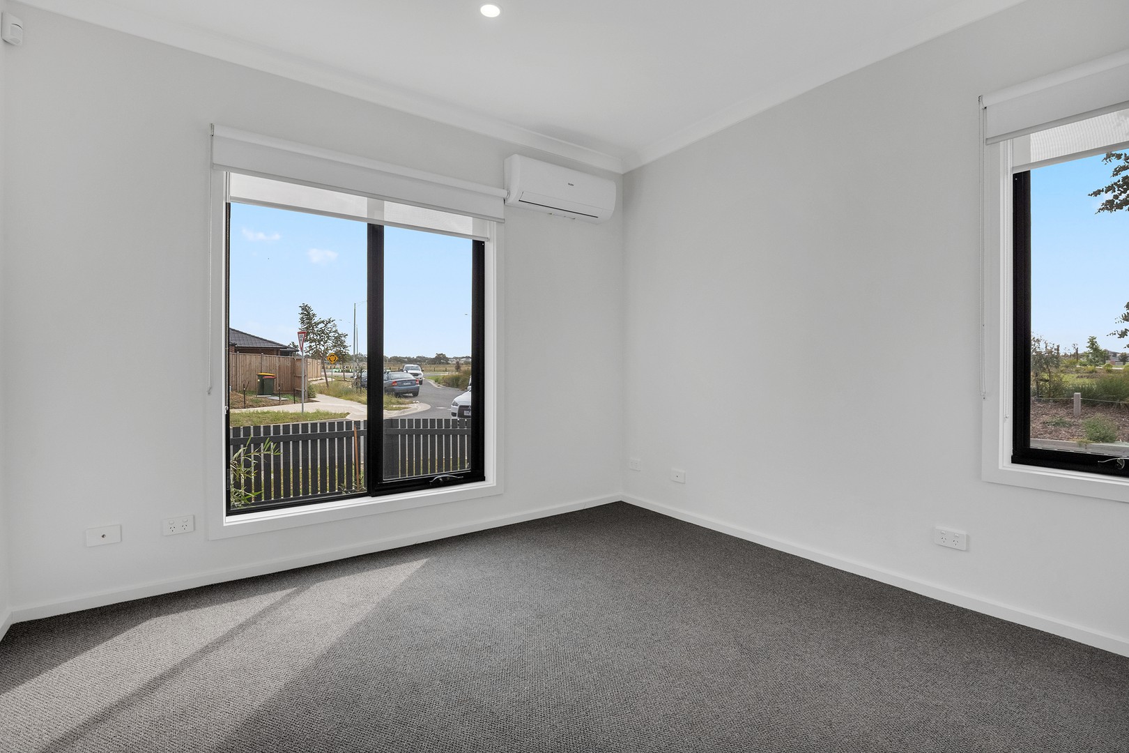 8 Creek Esplanade, Donnybrook, VIC 3064, Donnybrook - Thumbnail 4