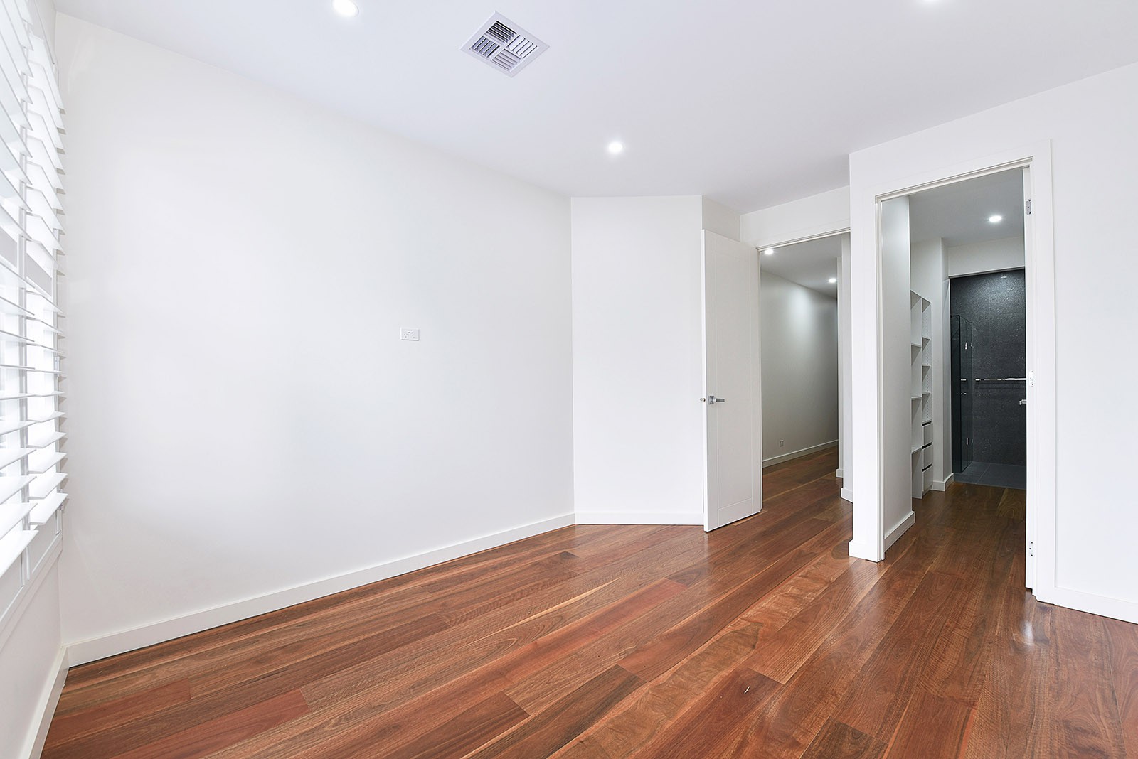 8 Cuthbert Street, Niddrie, VIC 3042, Niddrie - Thumbnail 3
