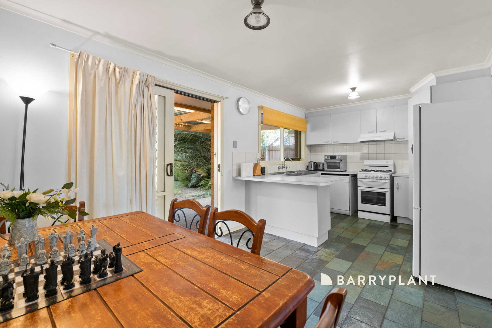 8 Daniher Close, Berwick, VIC 3806, Berwick - Thumbnail 6