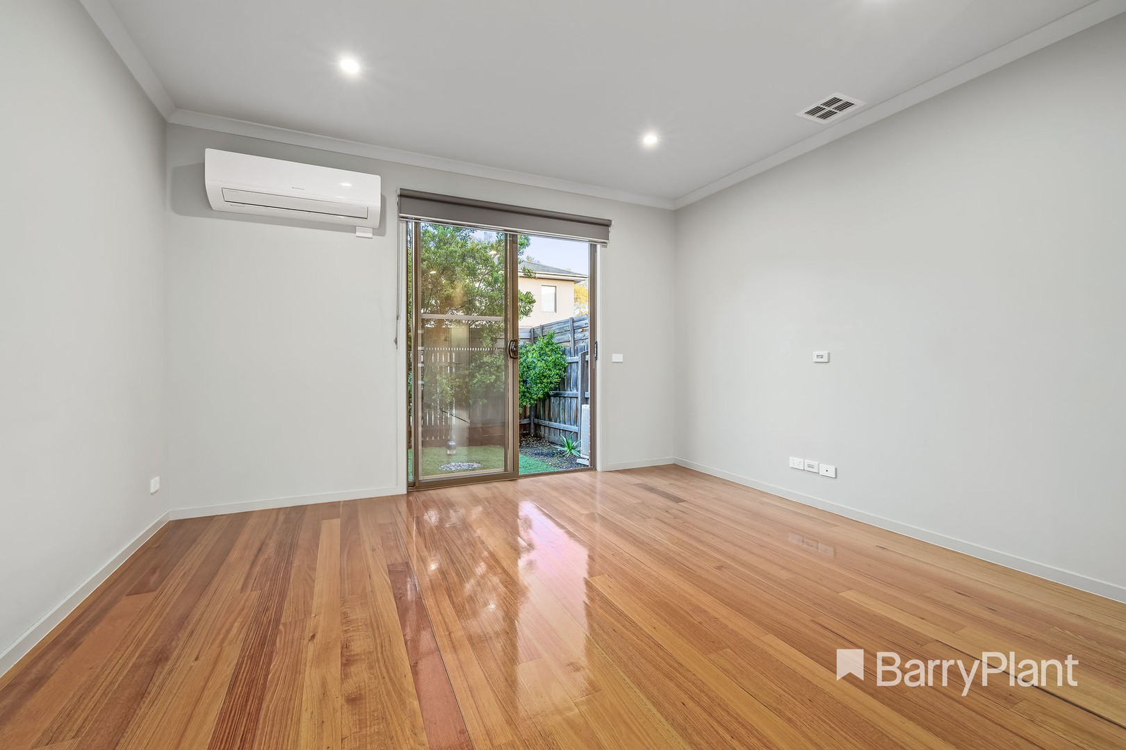 8 Davis Street, Preston, VIC 3072, Preston - Thumbnail 4