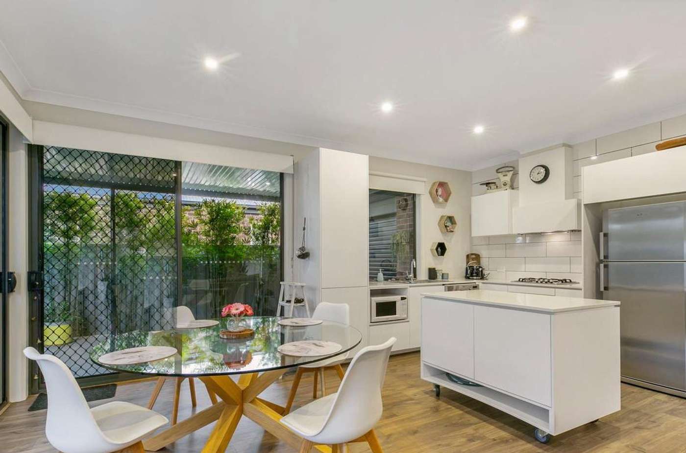 8 Daws Street, Cranbourne East, VIC 3977, Cranbourne East - Thumbnail 2