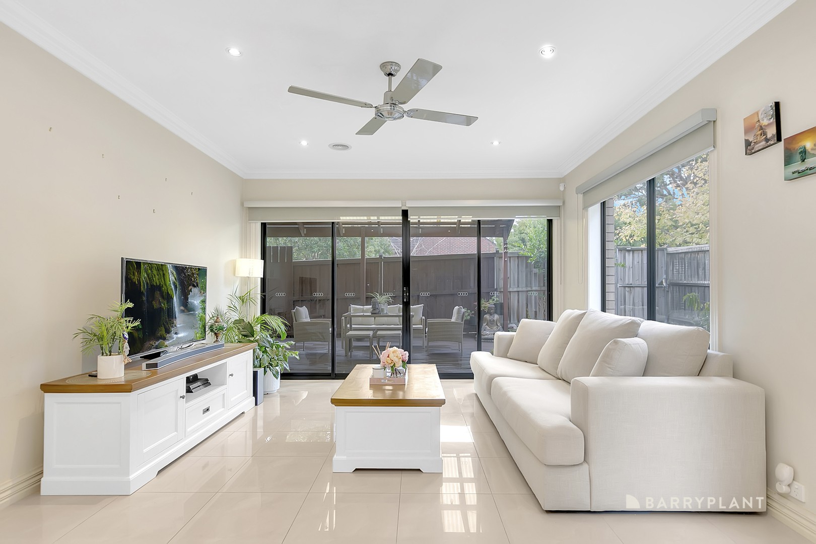 8 Delacombe Drive, Mill Park, VIC 3082, Mill Park - Thumbnail 5