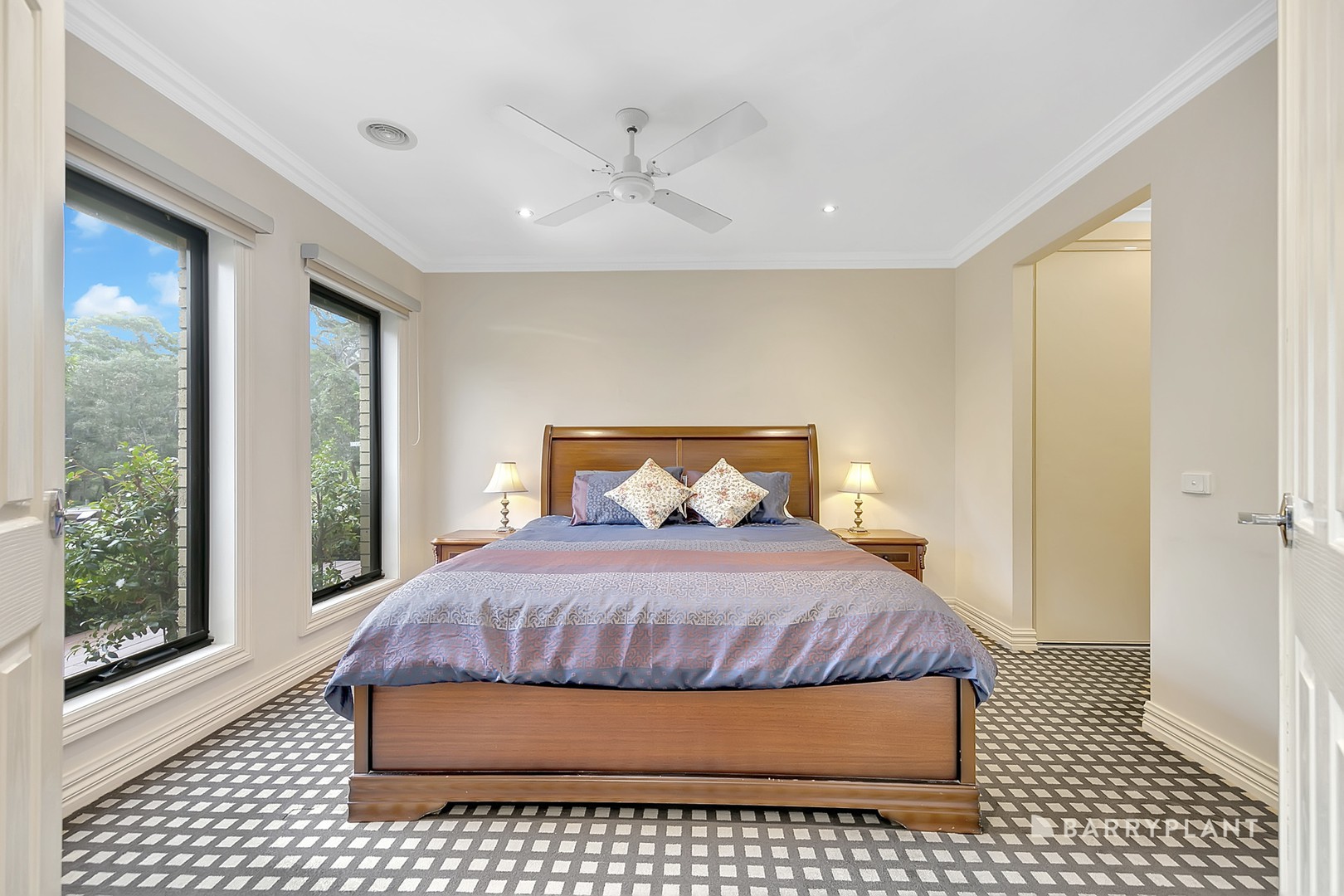 8 Delacombe Drive, Mill Park, VIC 3082, Mill Park - Thumbnail 8