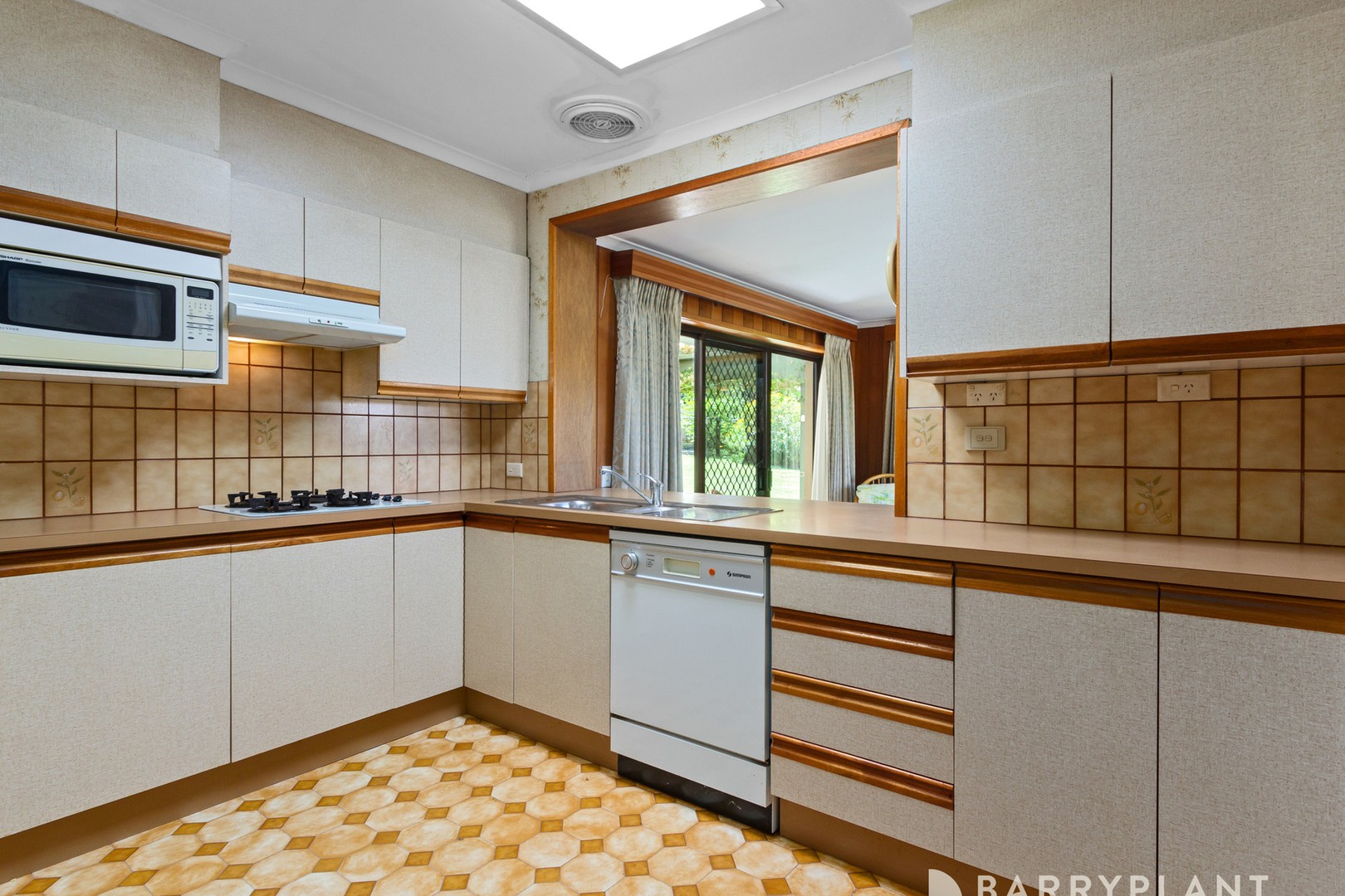 8 Dennis Court, Bayswater, VIC 3153, Bayswater - Thumbnail 3
