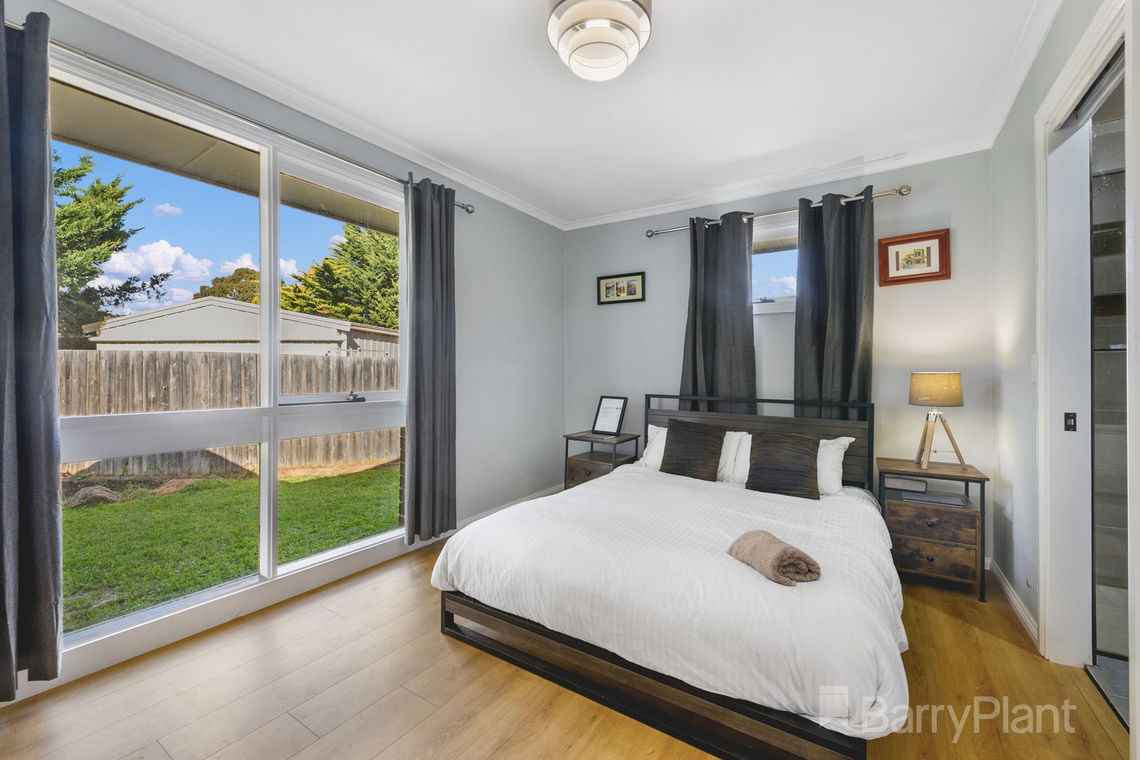 8 Devon Place, Melton West, VIC 3337, Melton West - Thumbnail 4