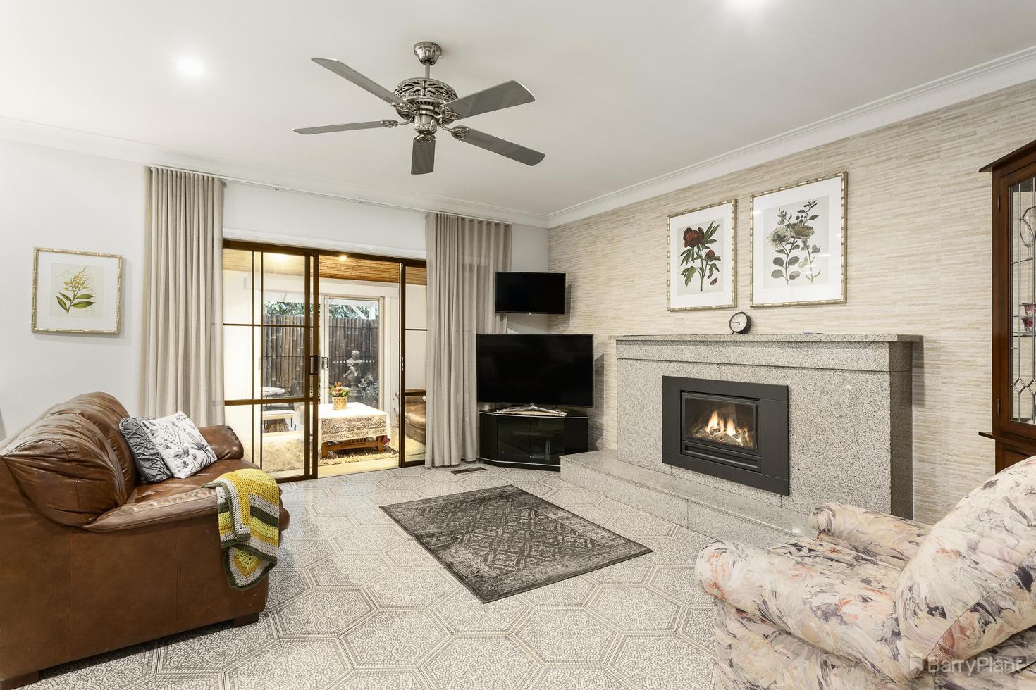 8 Dobell Drive, Eltham, VIC 3095, Eltham - Thumbnail 3