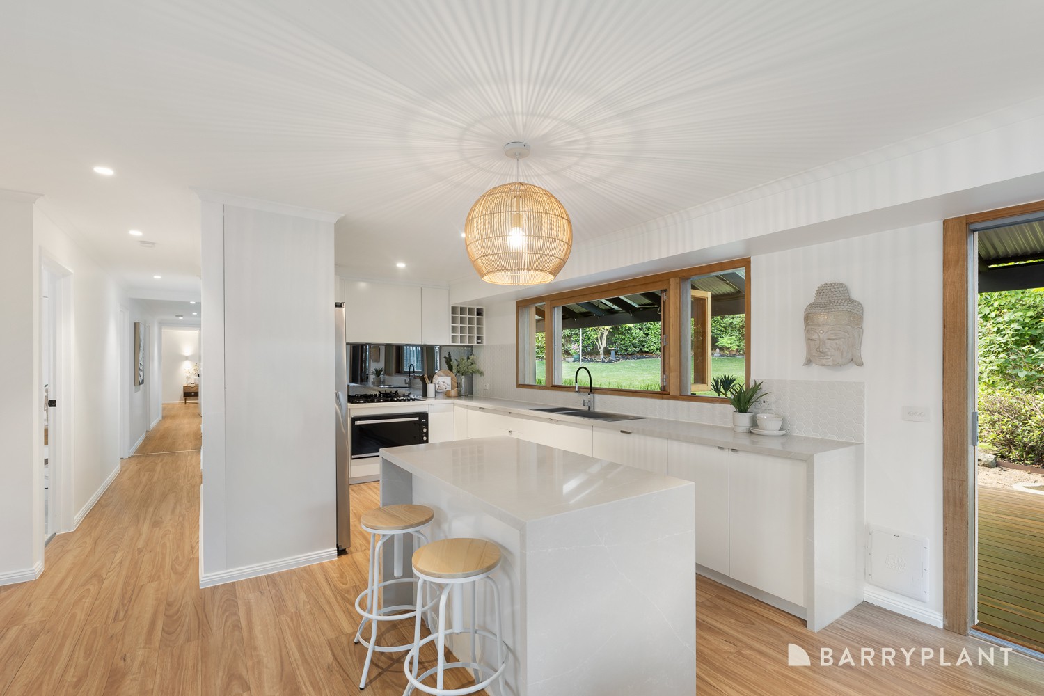 8 Dobell Place, Mooroolbark, VIC 3138, Mooroolbark - Thumbnail 3