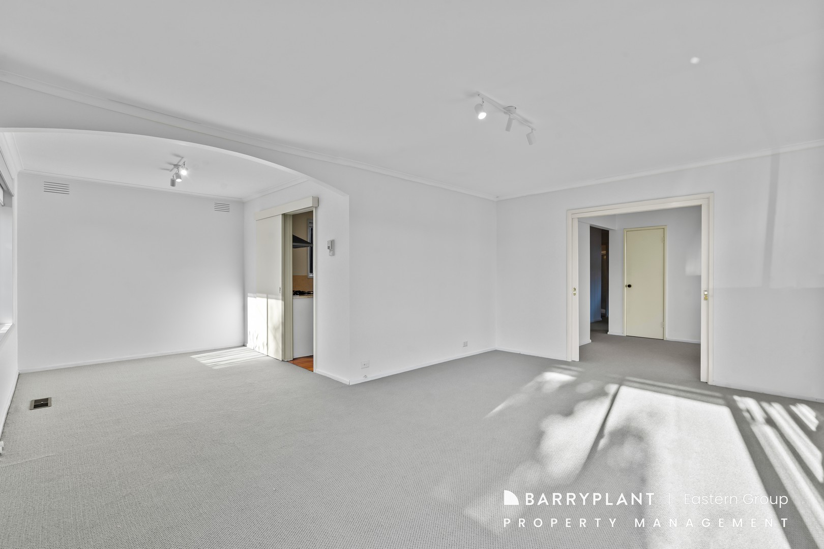 8 Dove Court, Templestowe Lower, VIC 3107, Templestowe Lower - Thumbnail 3