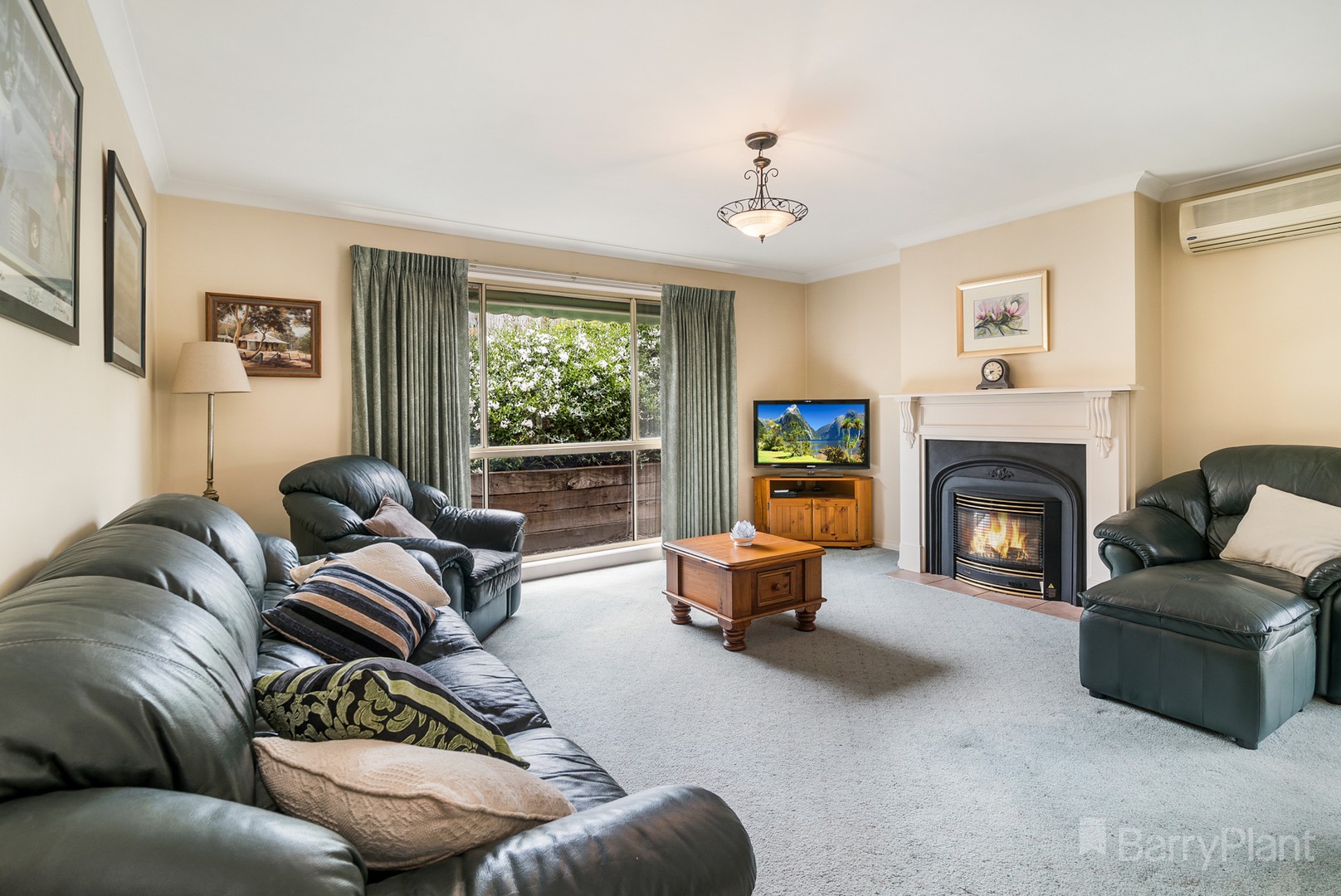 8 Duncraig GroveSunbury, VIC 3429, Sunbury - Thumbnail 2