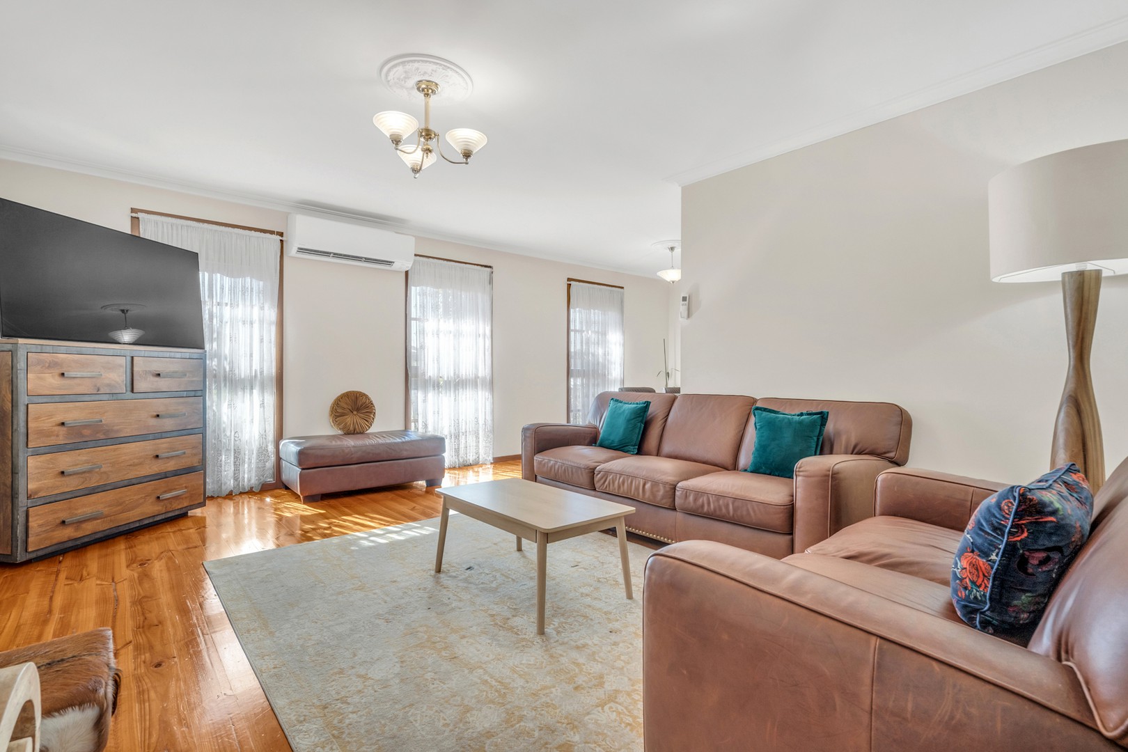8 Durham Close, Craigieburn, VIC 3064, Craigieburn - Thumbnail 2
