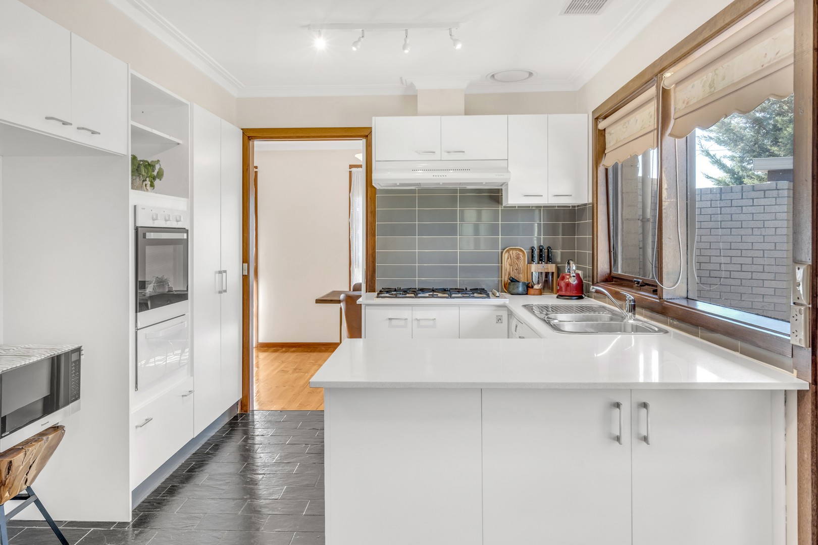 8 Durham Close, Craigieburn, VIC 3064, Craigieburn - Thumbnail 4