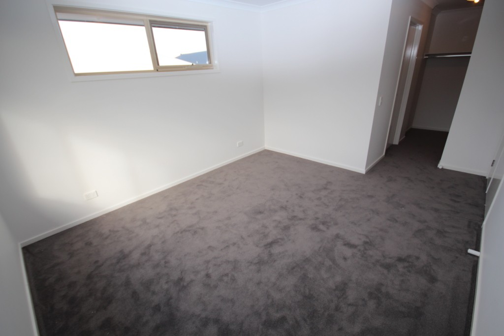 8 Eaglehawk Avenue, Armstrong Creek, VIC 3217, Armstrong Creek - Thumbnail 4