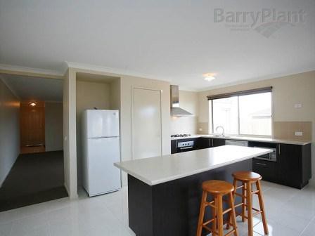 8 Earth Street, Point Cook, VIC 3030, Point Cook - Thumbnail 5