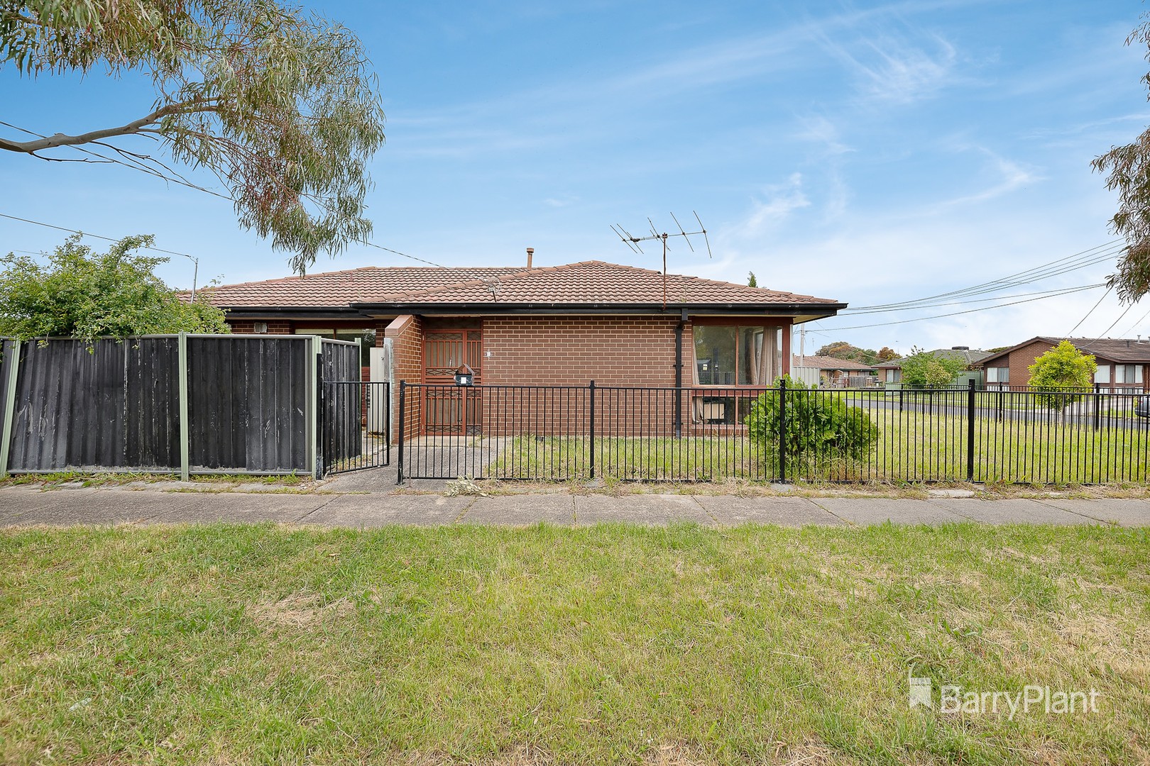 8 Eldorado Crescent, Meadow Heights, VIC 3048, Meadow Heights - Thumbnail 2