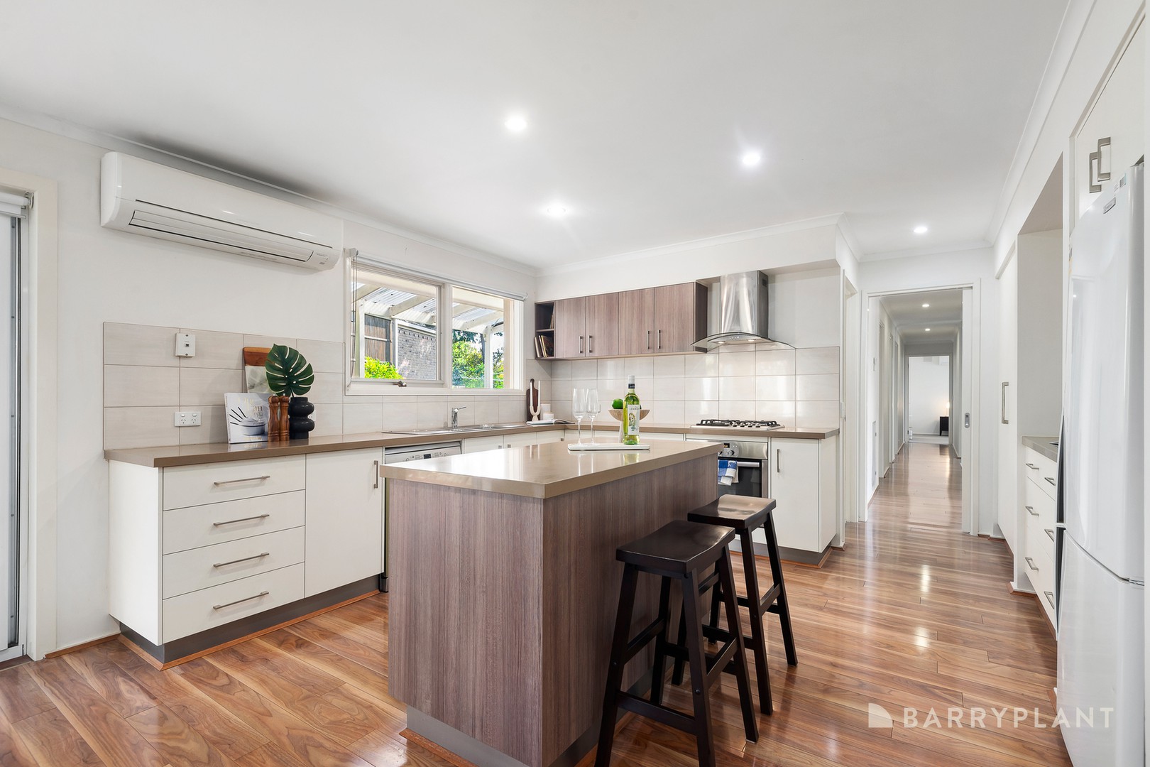 8 Elfin Court, Chirnside Park, VIC 3116, Chirnside Park - Thumbnail 3