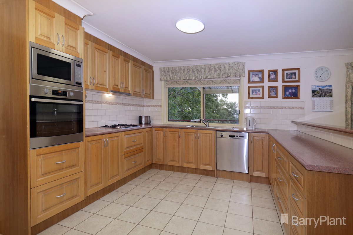 8 Emerald Monbulk Road, Emerald, VIC 3782, Emerald - Thumbnail 6