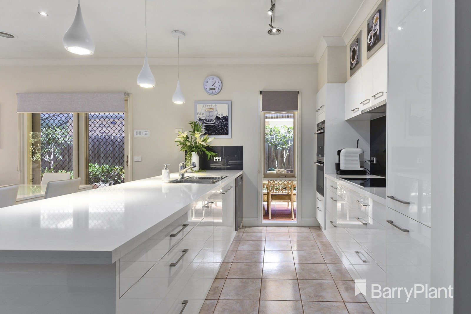 8 England Road, Glen Waverley, VIC 3150, Glen Waverley - Thumbnail 3