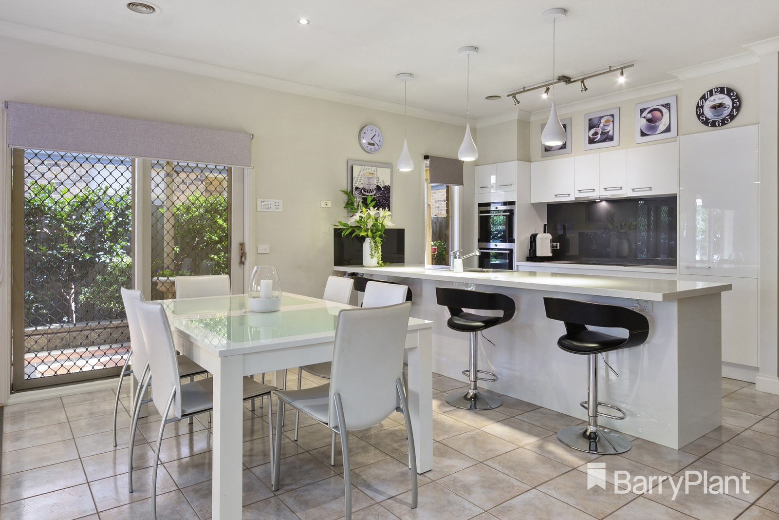 8 England Road, Glen Waverley, VIC 3150, Glen Waverley - Thumbnail 4