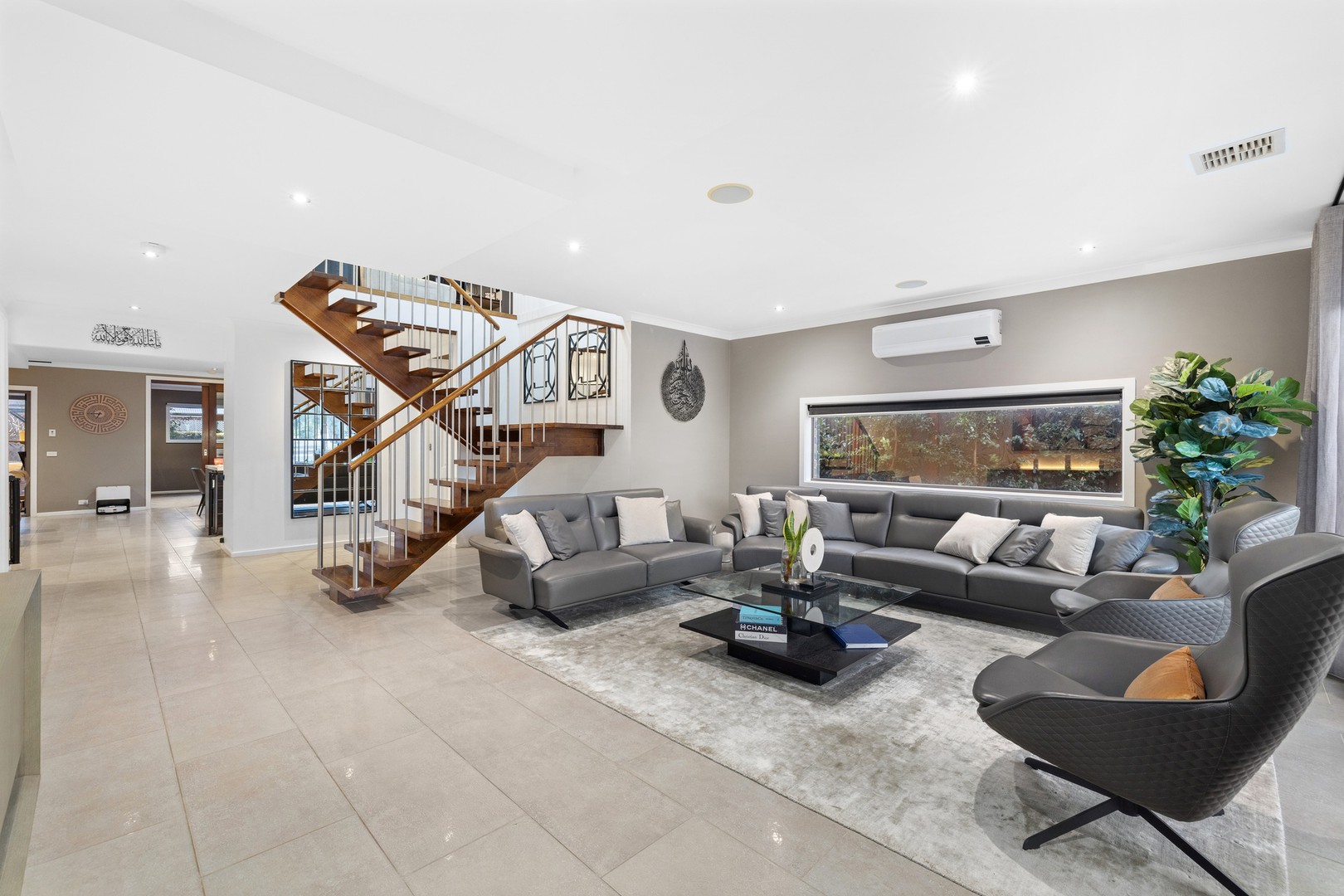 8 Feather Place, Point Cook, VIC 3030, Point Cook - Thumbnail 3