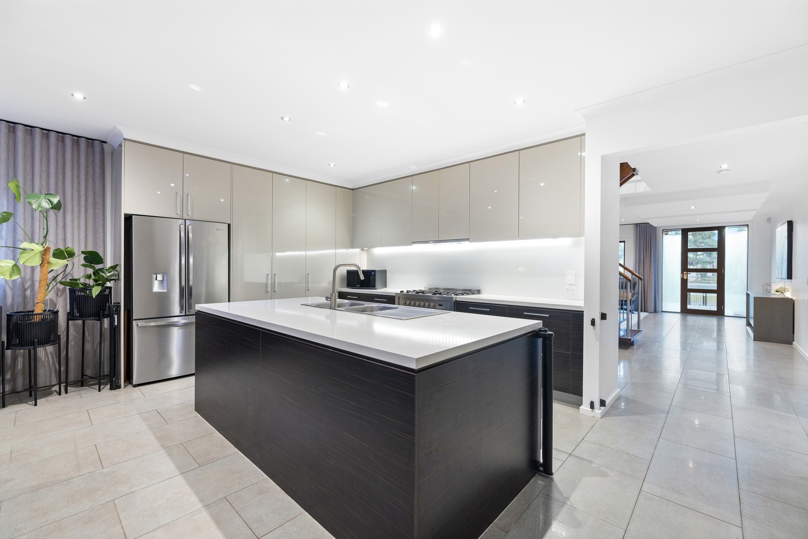8 Feather Place, Point Cook, VIC 3030, Point Cook - Thumbnail 4