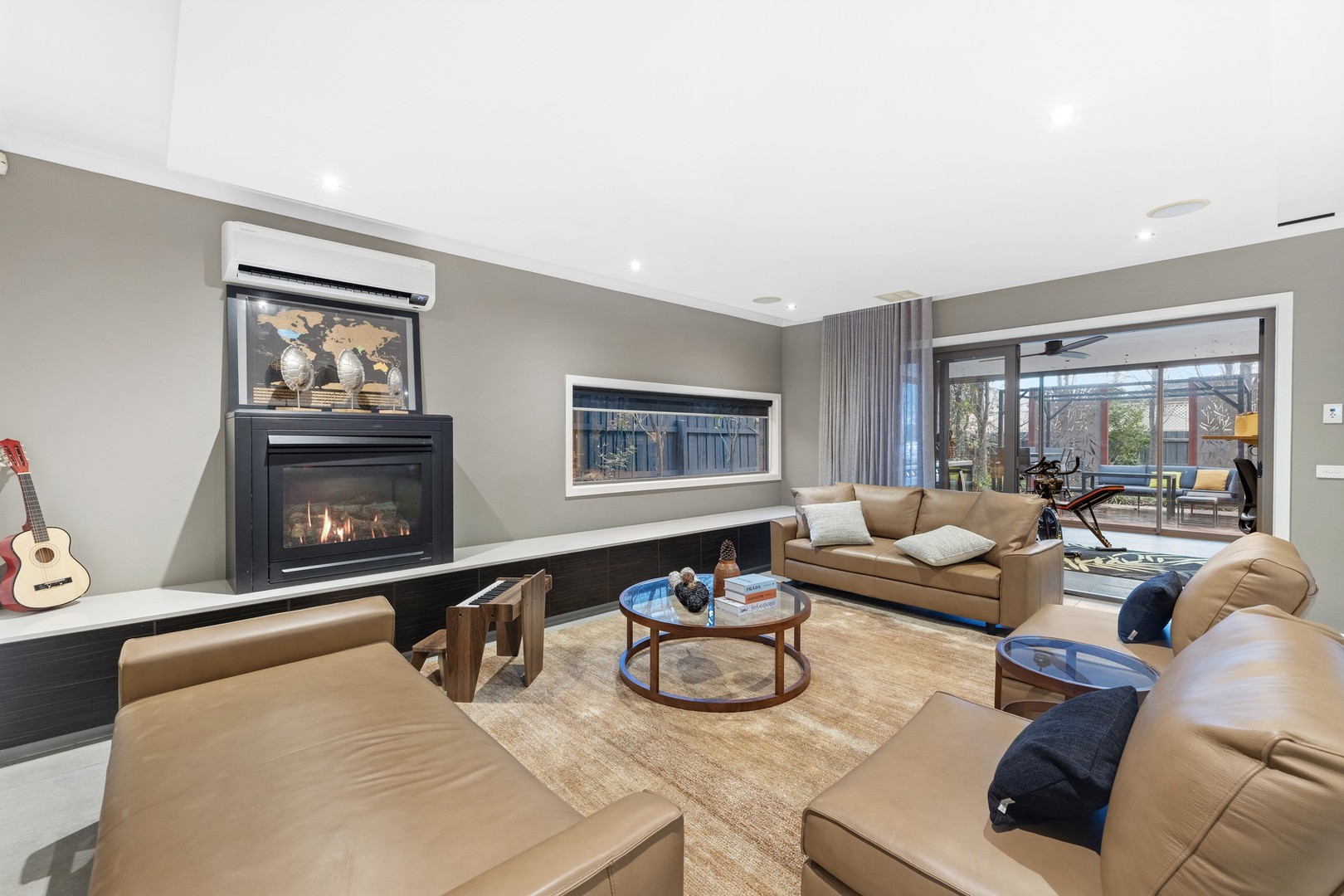 8 Feather Place, Point Cook, VIC 3030, Point Cook - Thumbnail 8