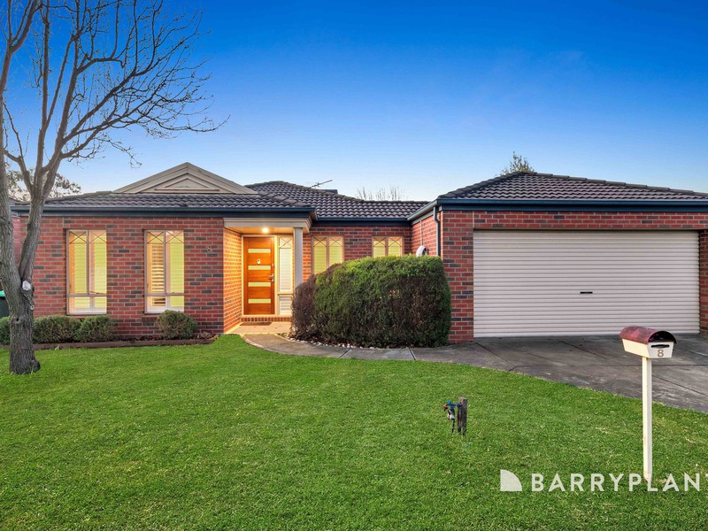 8 Featherpark Terrace, South Morang, VIC 3752 - Image - 09/12/2025
