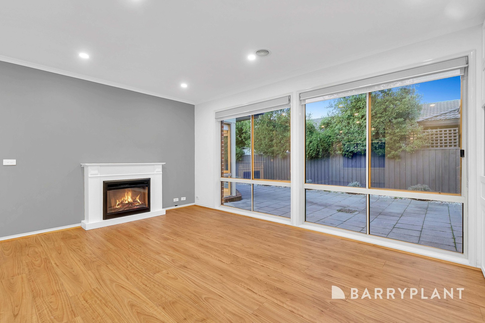 8 Featherpark Terrace, South Morang, VIC 3752, South Morang - Thumbnail 4