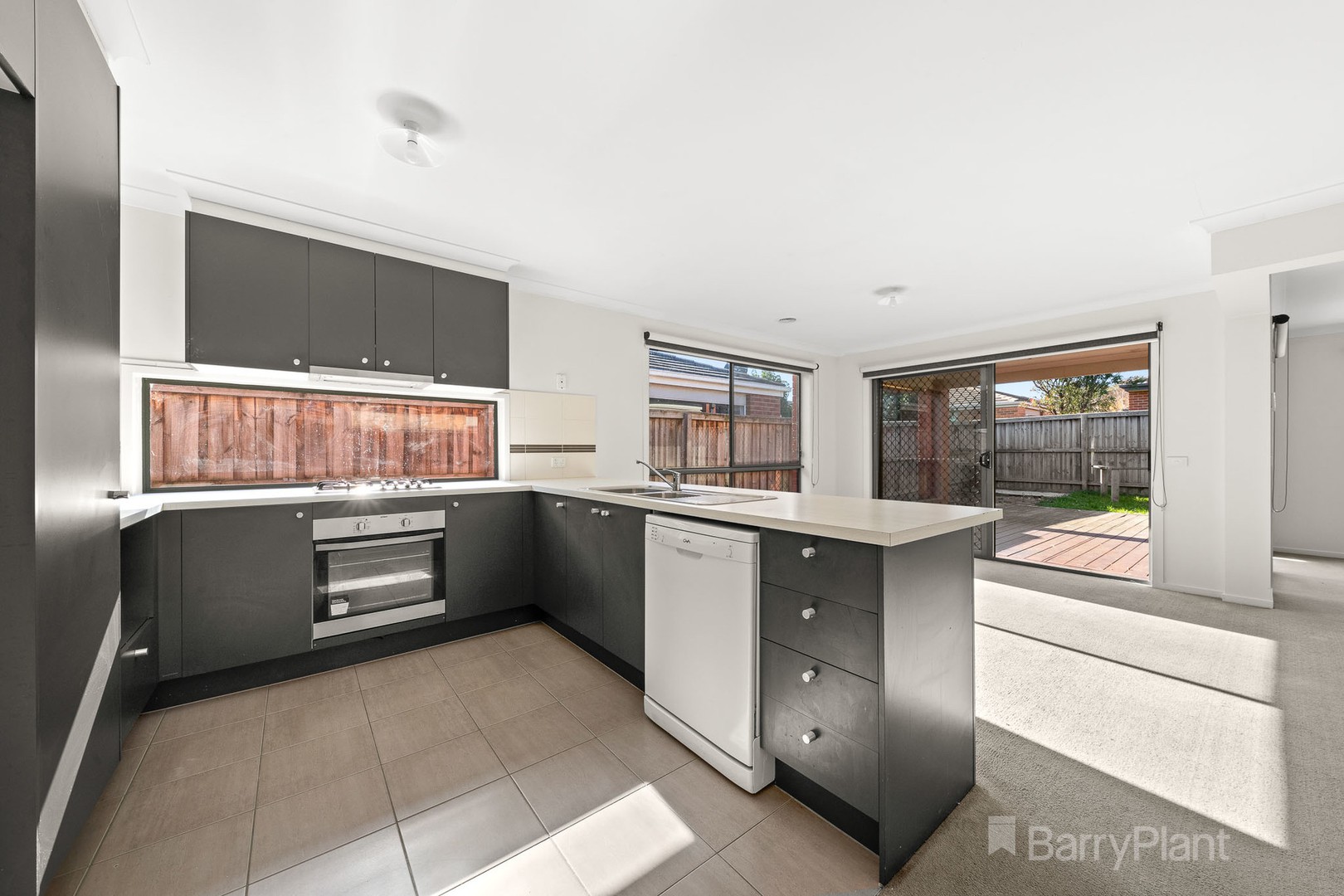8 Field Street, Pakenham, VIC 3810, Pakenham - Thumbnail 4