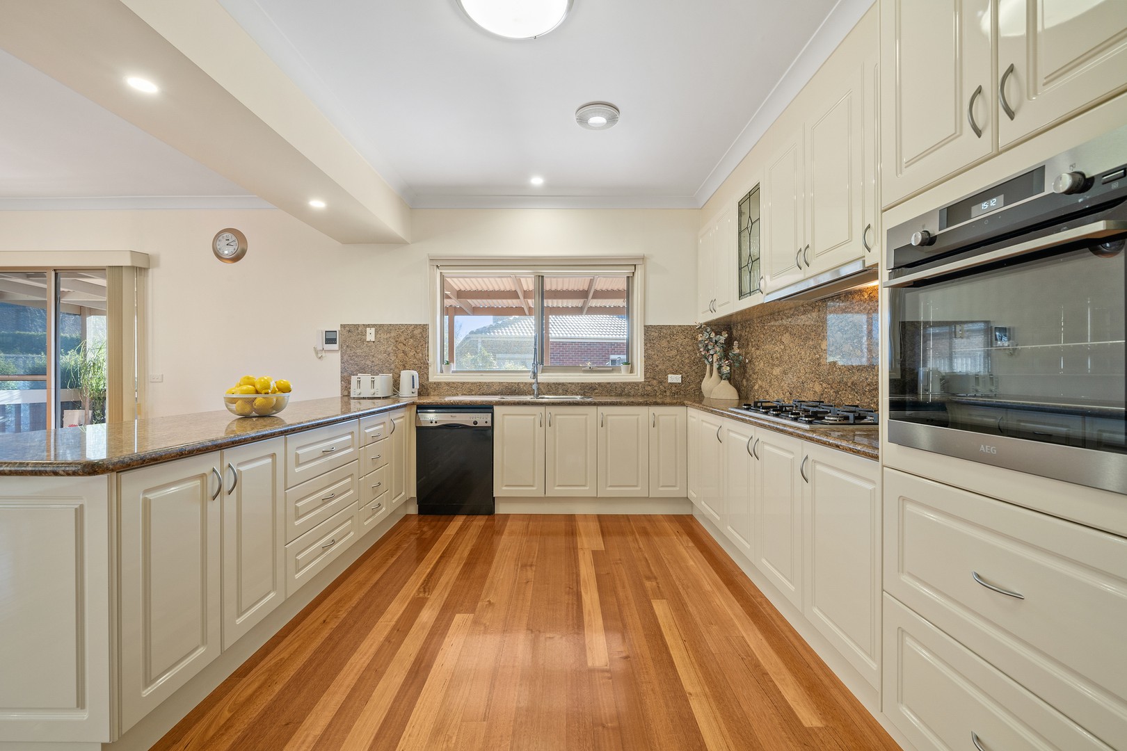 8 Fitzgerald Court, Taylors Lakes, VIC 3038, Taylors Lakes - Thumbnail 7