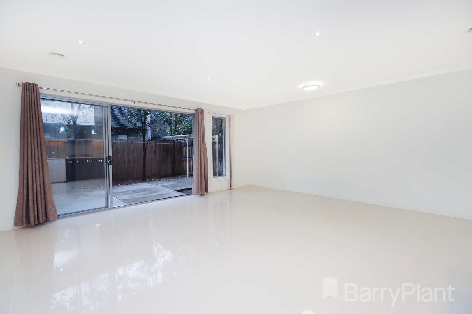 8 Florence Place, Sunshine West, VIC 3020, Sunshine West - Thumbnail 2